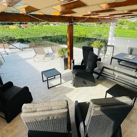 Bliss , Kastela - Croatia Villa