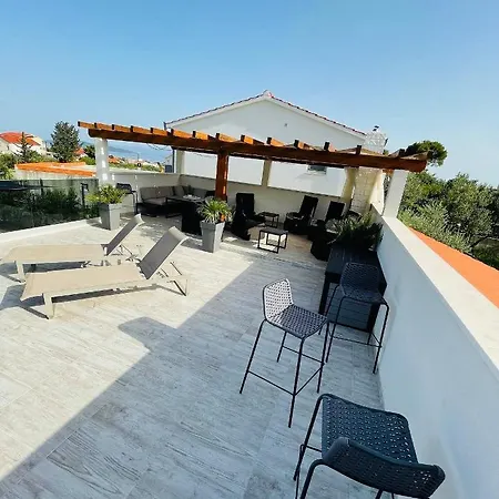 Villa Bliss , Kastela - Croatia *