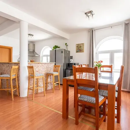 Bliss , Kastela - Croatia فيلة