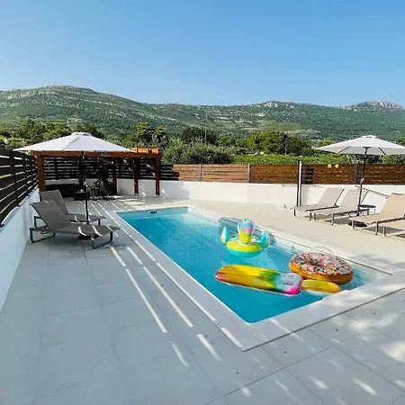Bliss , Kastela - Croatia فيلة Kaštel Novi